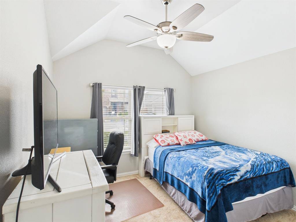 5th spacious bedroom!