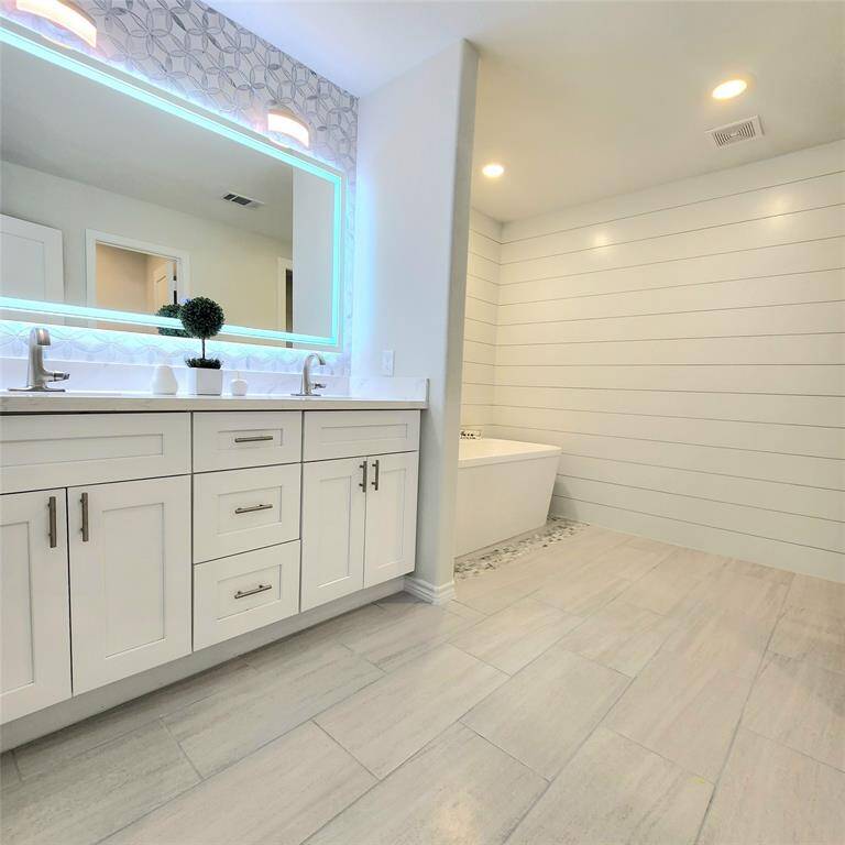 Primary Vanity Area - Image representative of  plan only and may vary as built.