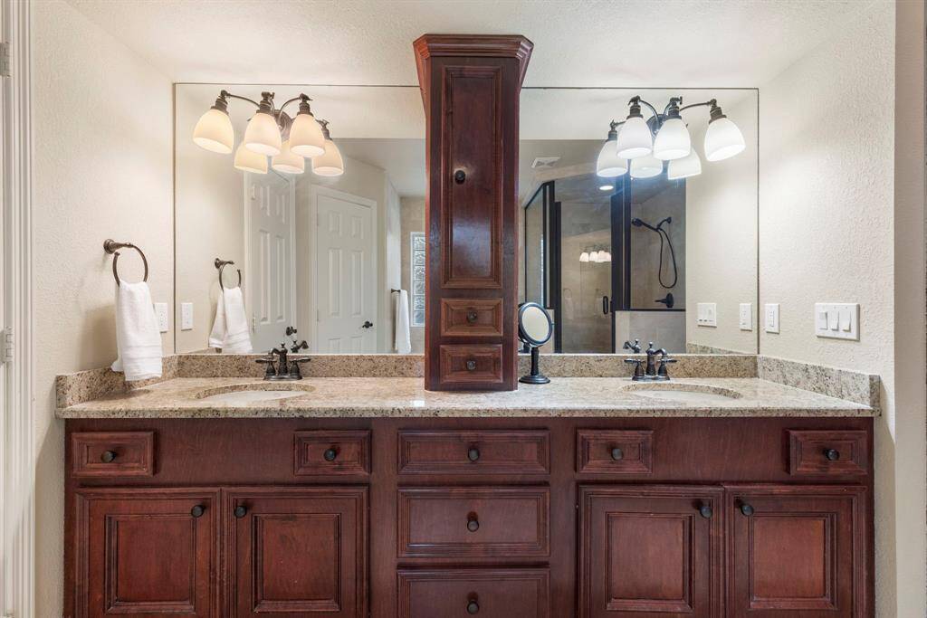 Double Vanity with granite countertops