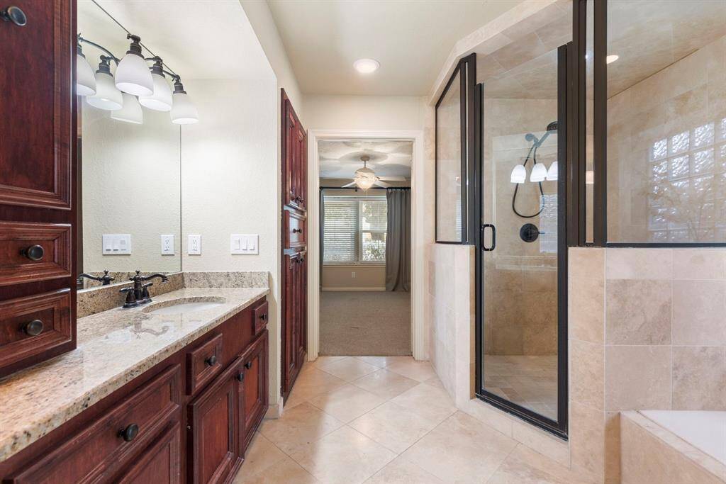Stand alone large shower