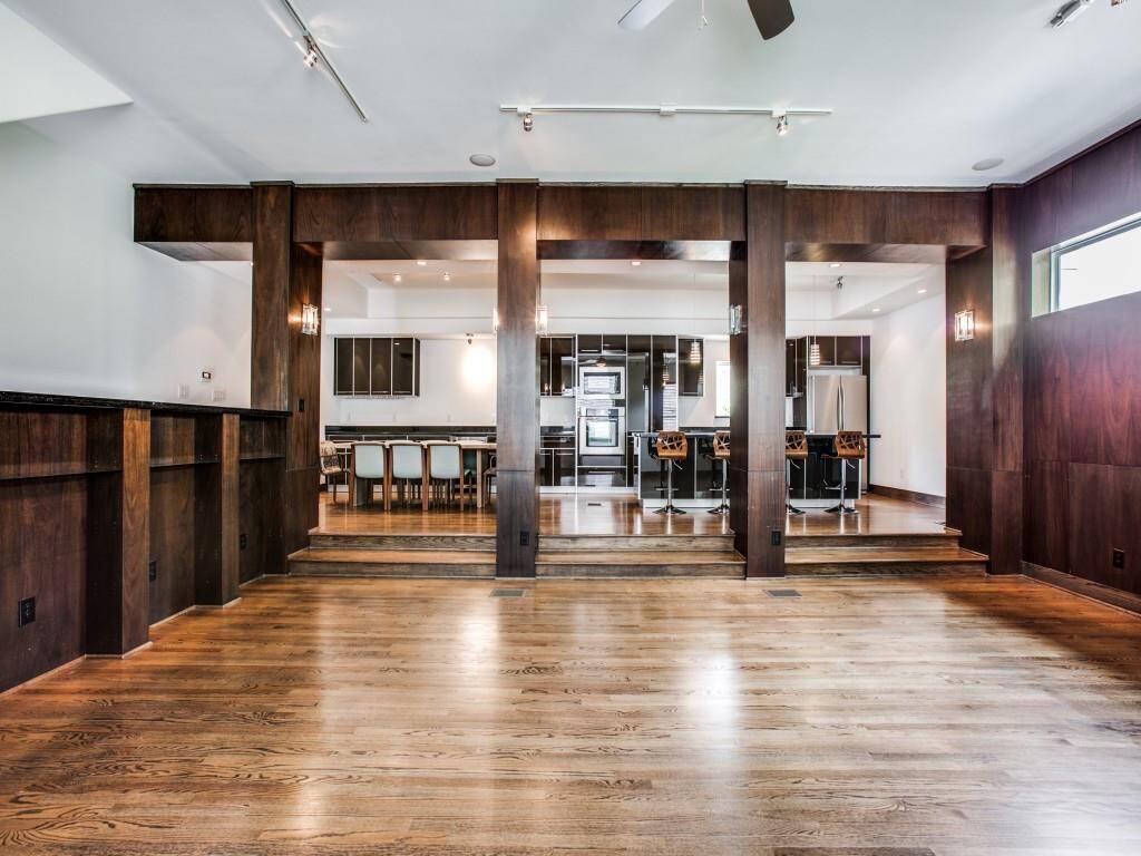 2nd floor living area