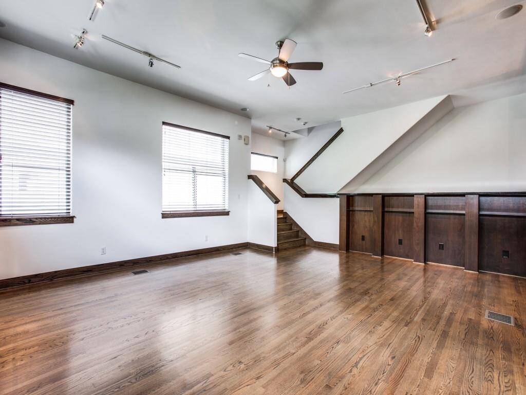 2nd floor living area