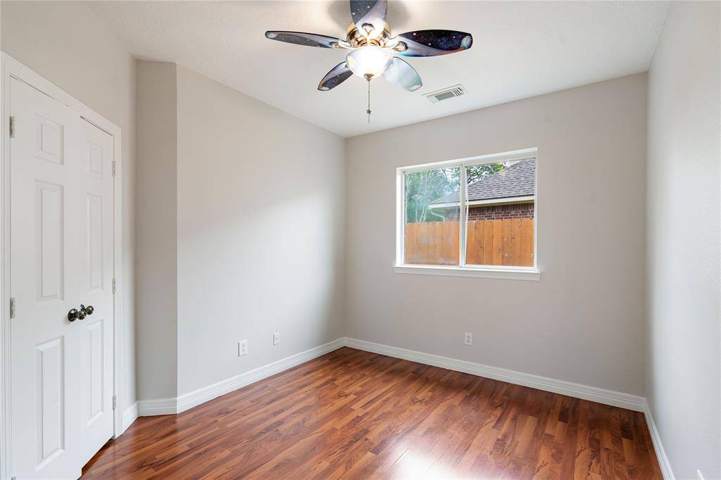 2nd bathroom