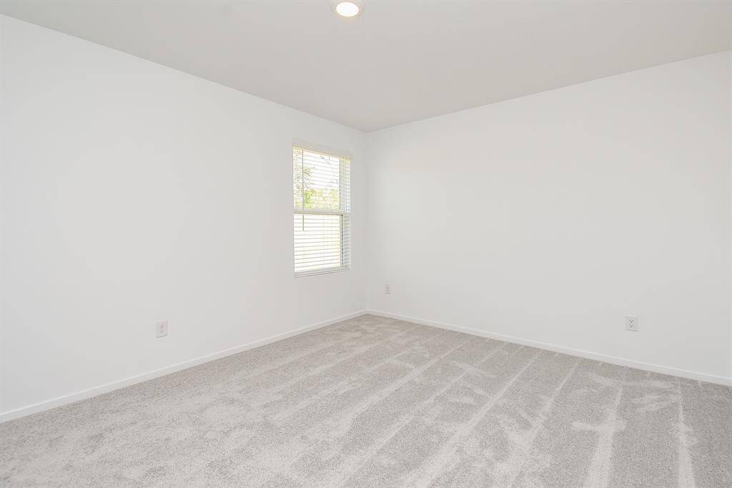 Let's check out your 14x11 primary bedroom withcozy carpet, recessed lighting and plenty of space for all yourfurniture.
