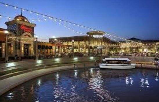 Take a weekend to go shoppingand enjoy fine dining at one ofthe many restaurants at theWoodlands Mall.