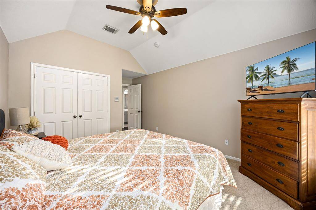 Guest Bedroom #1