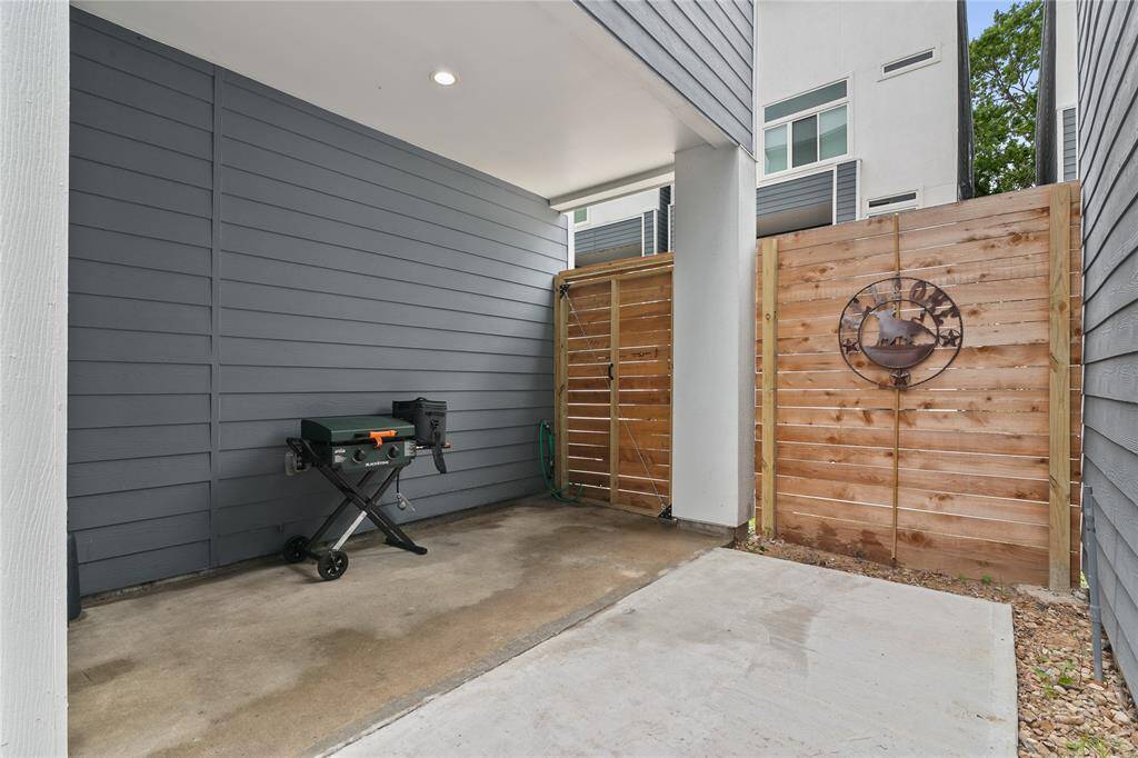 Fully gated privacy fence entering the property. Additional 6x14 patio.