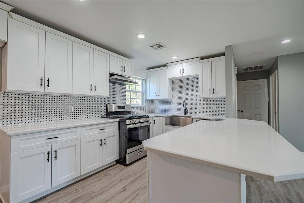 Kitchen ideal for both cooking enthusiasts and entertainers