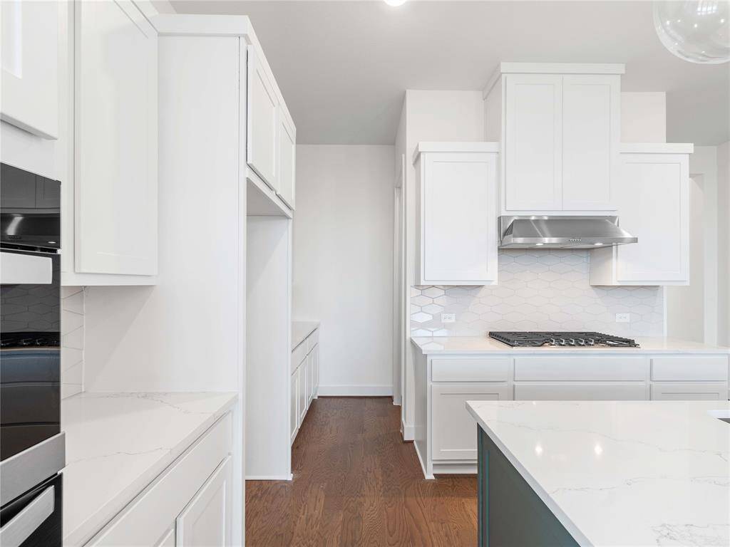 Pecan_Villa_Lavaca_Traditional_18_Kitchen_06