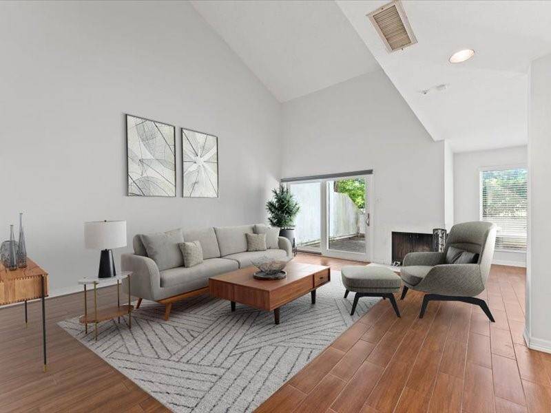 Gather the Family & guest in your lovely family room featuring High Ceilings,Ceiling fan, gorgeous Floor &liarge Patio door Open, Plenty of natural light.