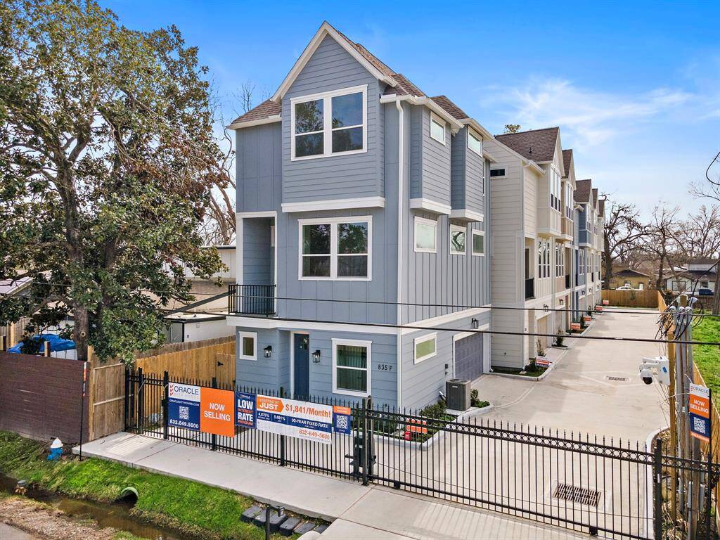 **Previously completed home by Oracle City Homes with same floor plan**