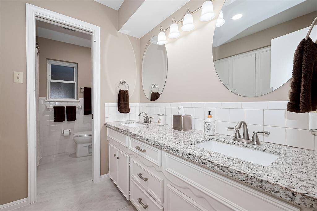 Viewing towards the tub/shower area.