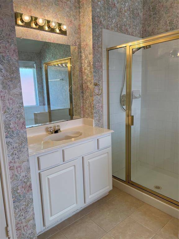 primary  sink 1 w/separate shower