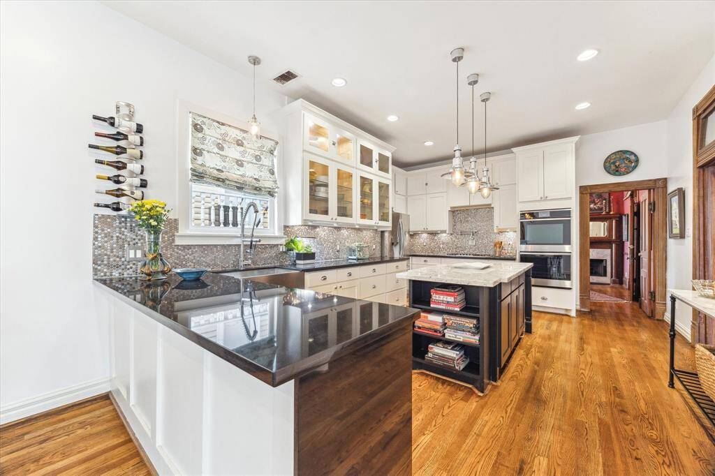 Breakfast bar for folks to gather around the kitchen.