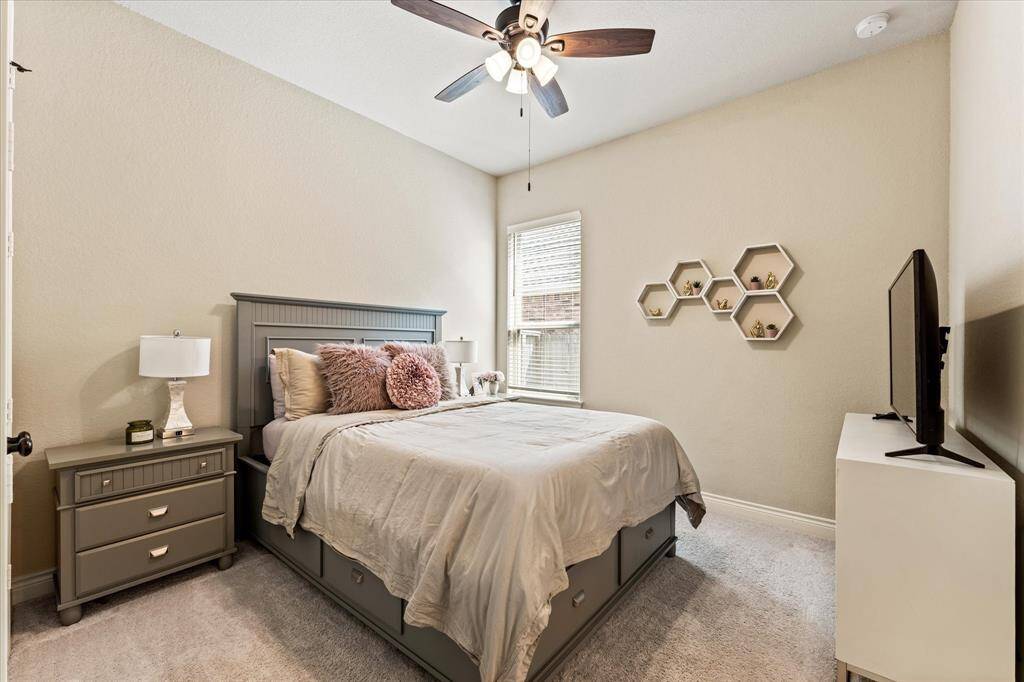 Guest suite down