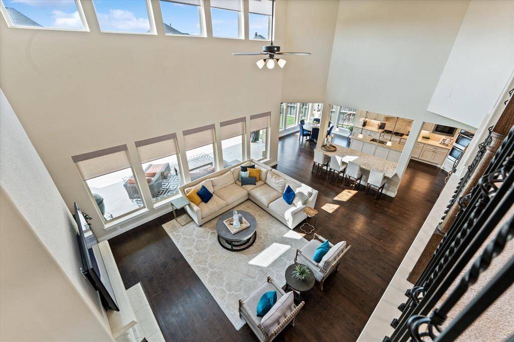 Wall of windows for amazing natural light.