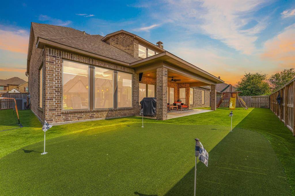 Your own putting green
