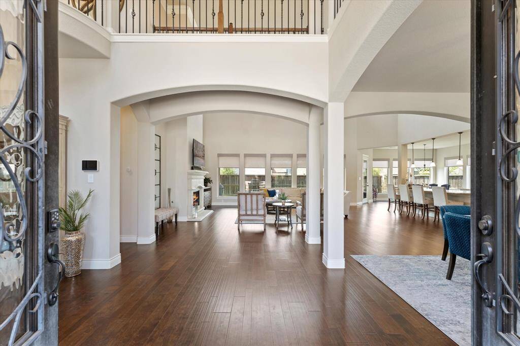 Inviting entry