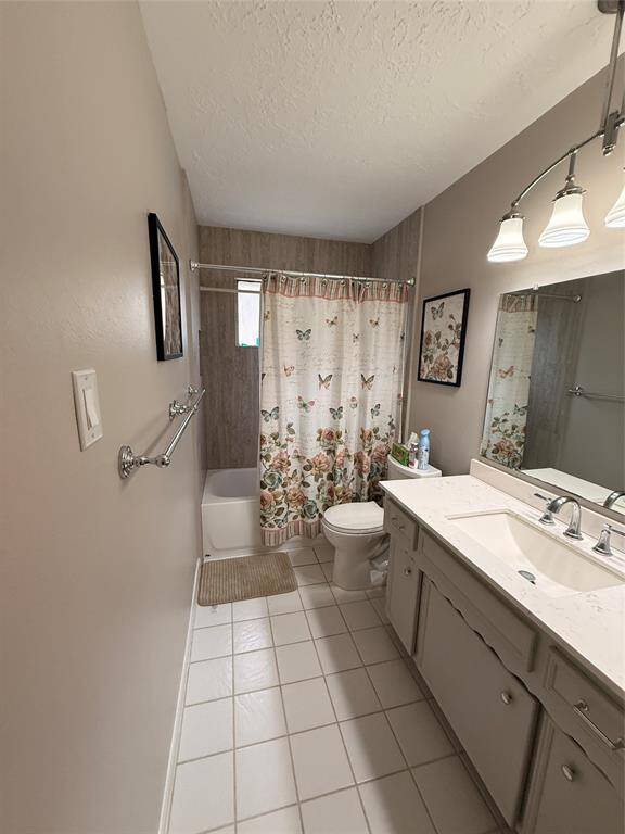 2nd bathroom