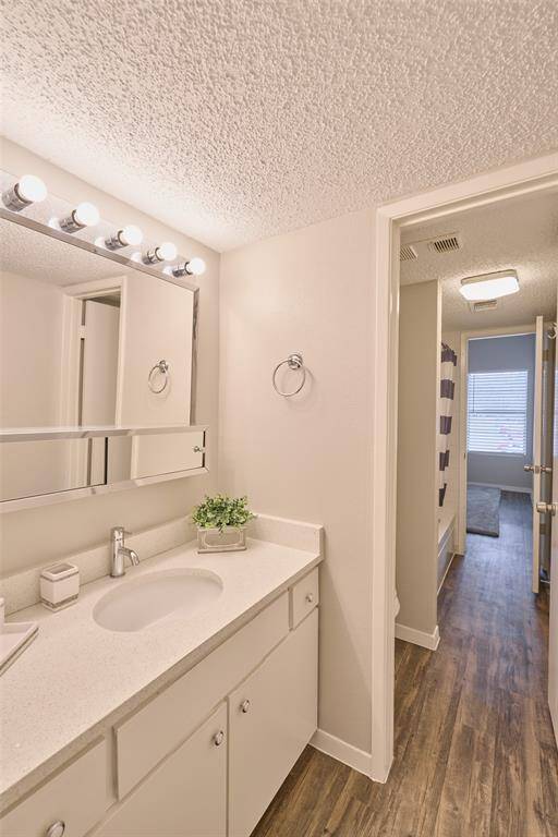 Wonderful downstairs bathroom