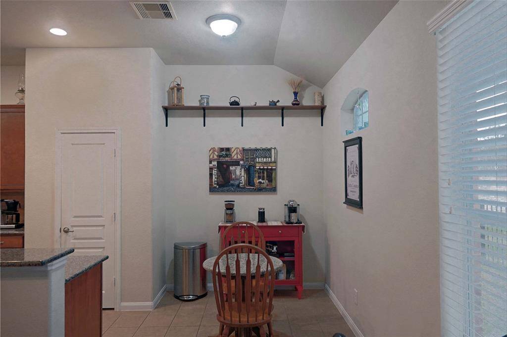 Breakfast area.