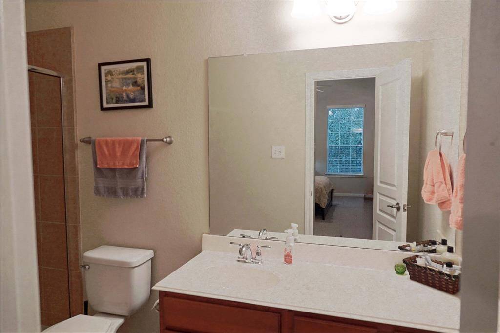 3rd bedroom has en suite bathroom.