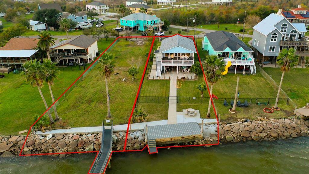 Owners own lots 27 and 28.  Ask agent about purchasing them together!