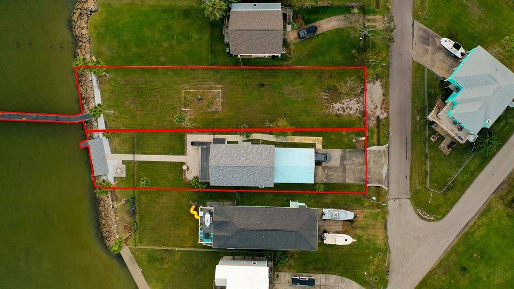 Owners own lots 27 and 28.  Ask agent about purchasing them together!