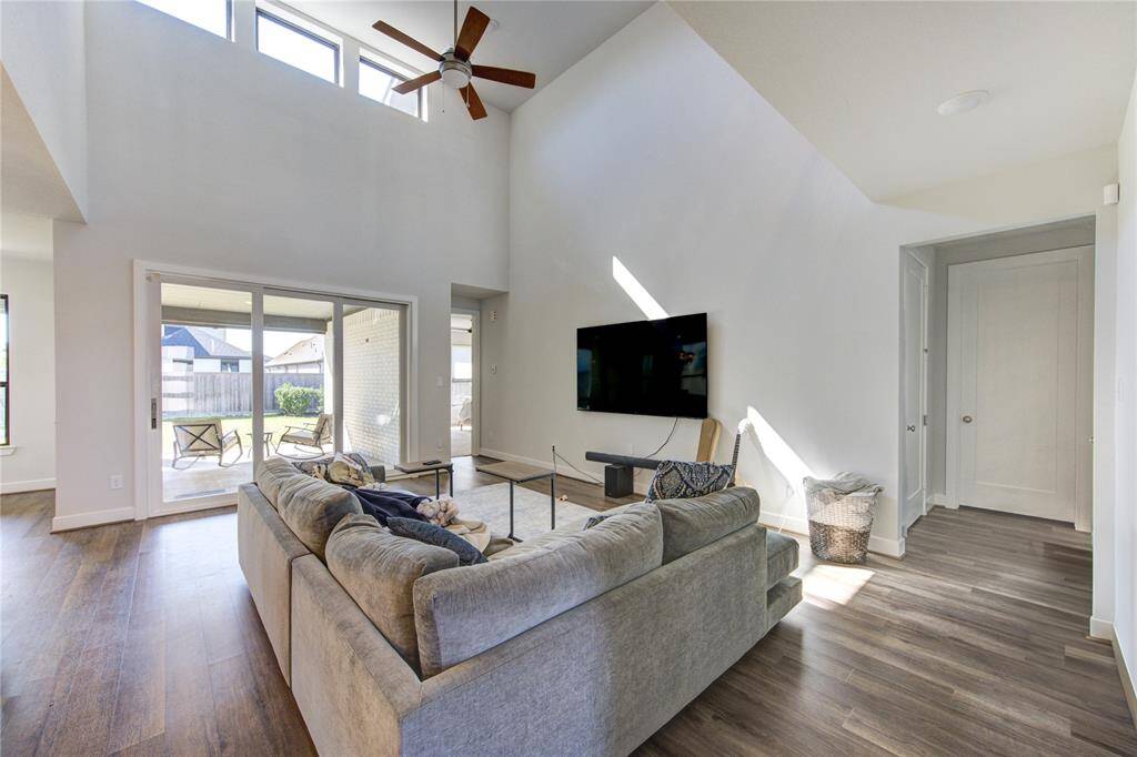 Living room with high ceilings