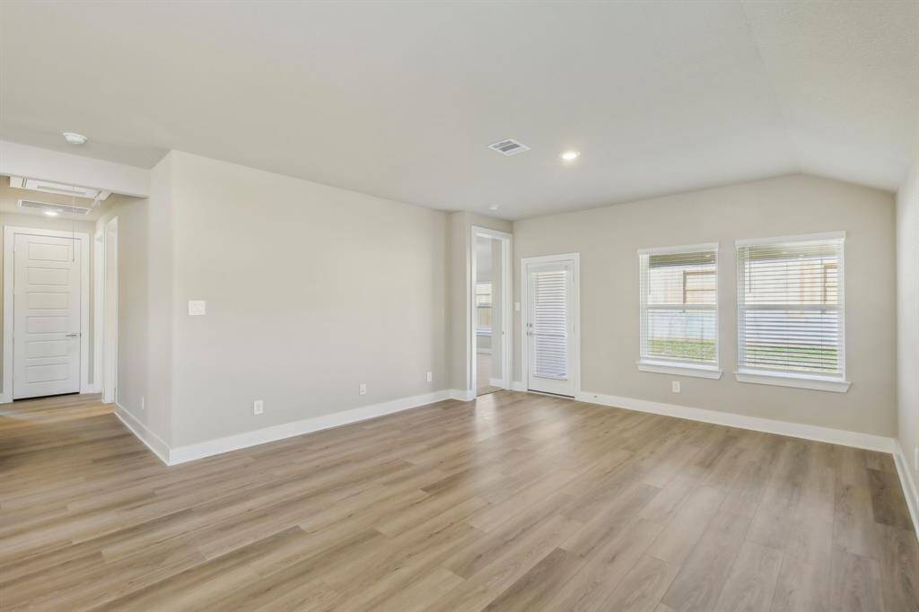 Photo is not of the actual home but is an inspirational photo of builder’s model home and may depict options, furnishings, and/or decorator features that are not included.