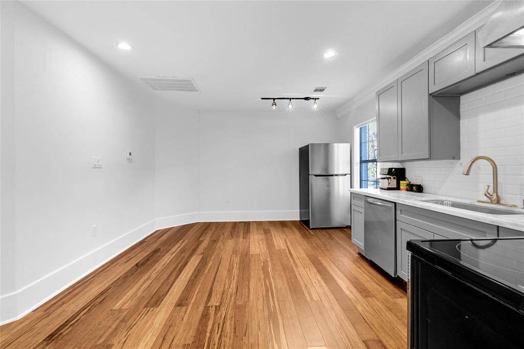 Cozy living space perfect for entertaining and food prep
