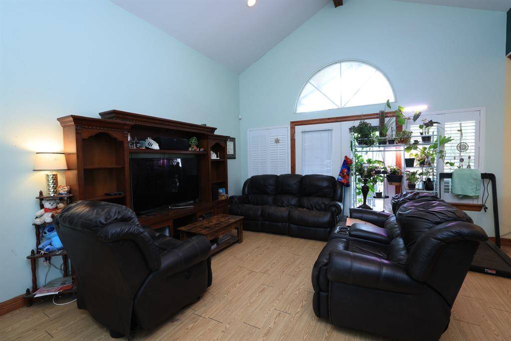 Guest House living room.