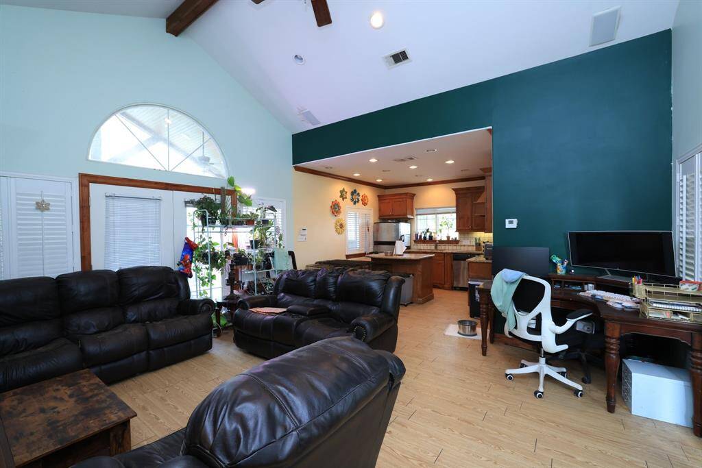 Guest House living room & kitchen.