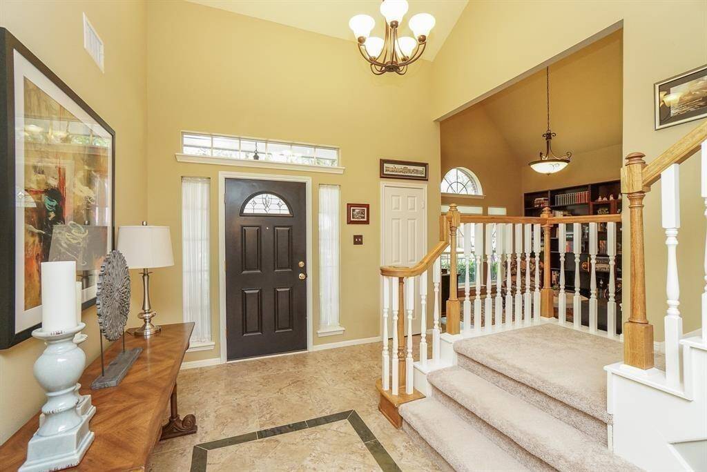 INSIDE VIEW OF THE FRONT DOOR