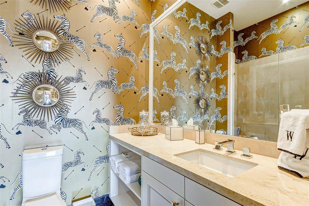 En-suite bathroom of secondary bedroom.