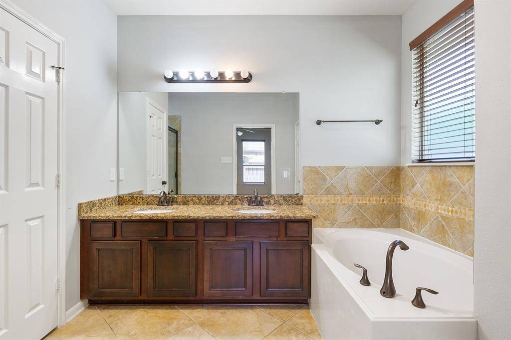 Primary bath