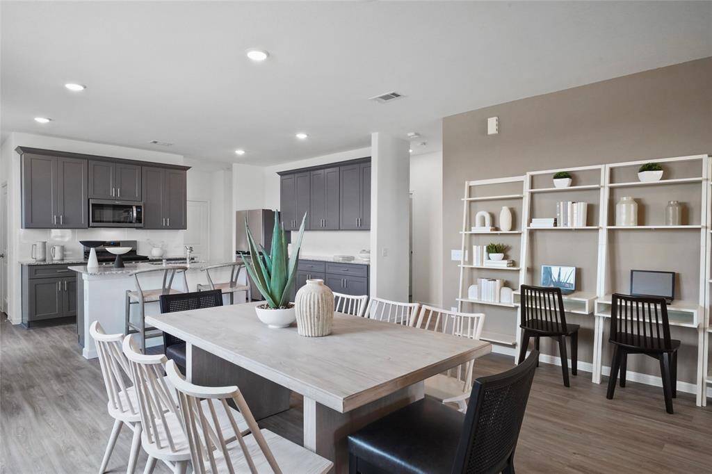 MODEL HOME images may NOT be consistent with finished product.