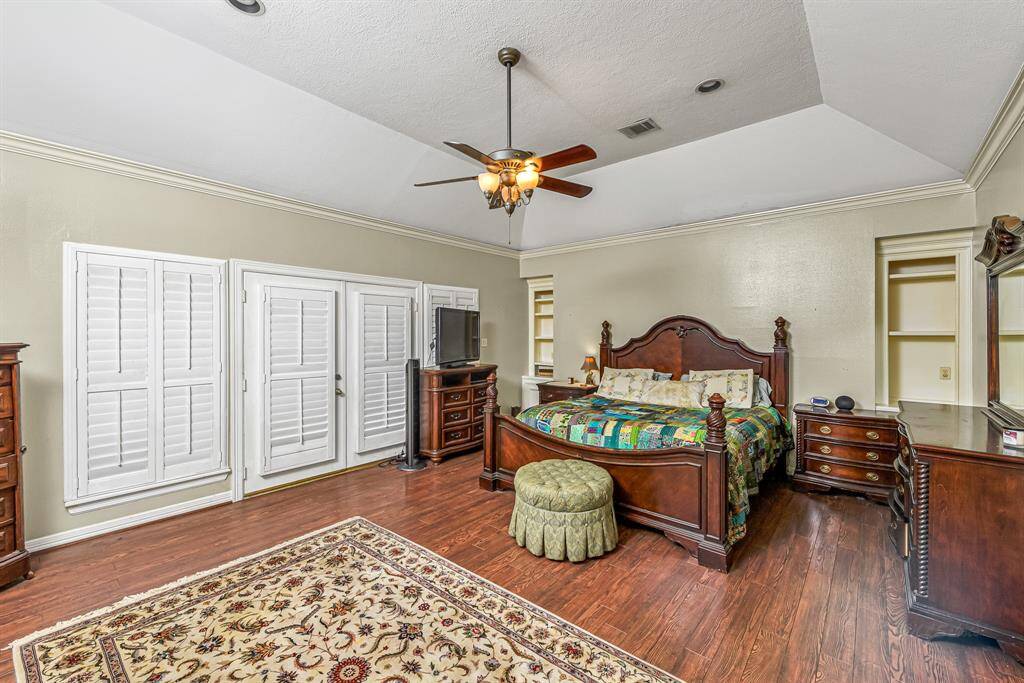 Double door entry add to the grandeur of this room