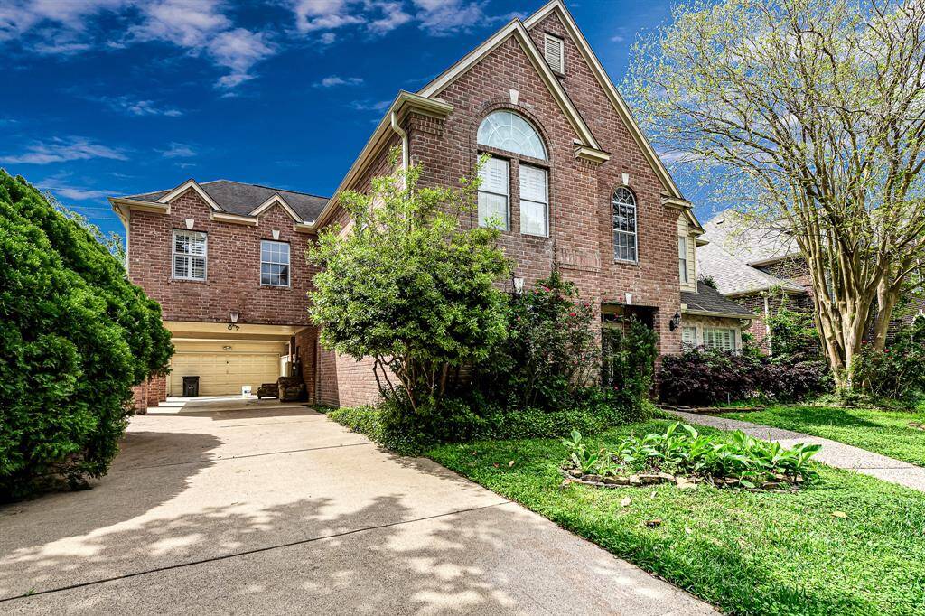 Ready to walk inside your new home??