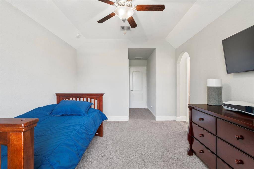 Great sized bedrooms with walk-in closets.