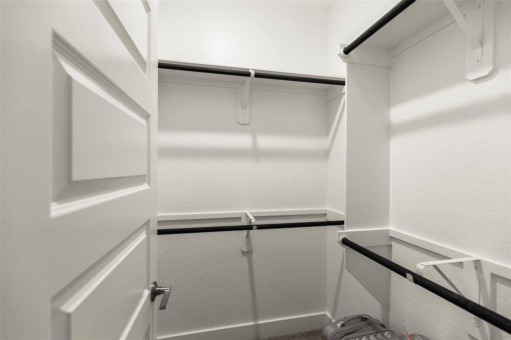 Walk-in Closets