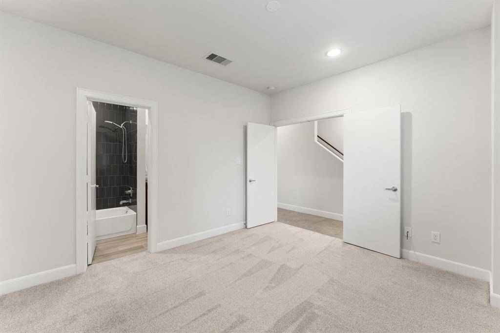 The room can be used as a bedroom or study and has its own en-suite bath.