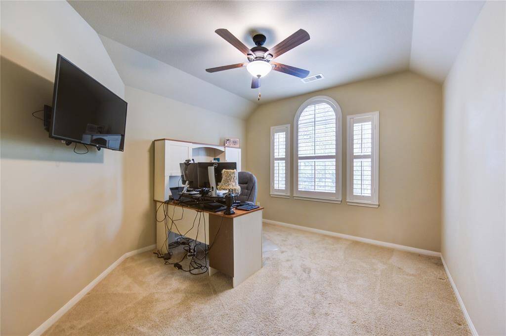 The sixth bedroom is currently being used as an office, offering a quiet and productive space. With plenty of room for a desk, bookshelves, and other office essentials, it’s an ideal setup for remote work or studying.