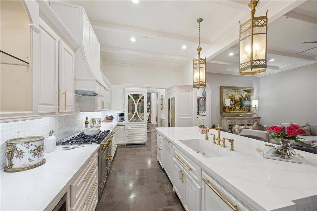 View of Kitchen from the Breakfast Room