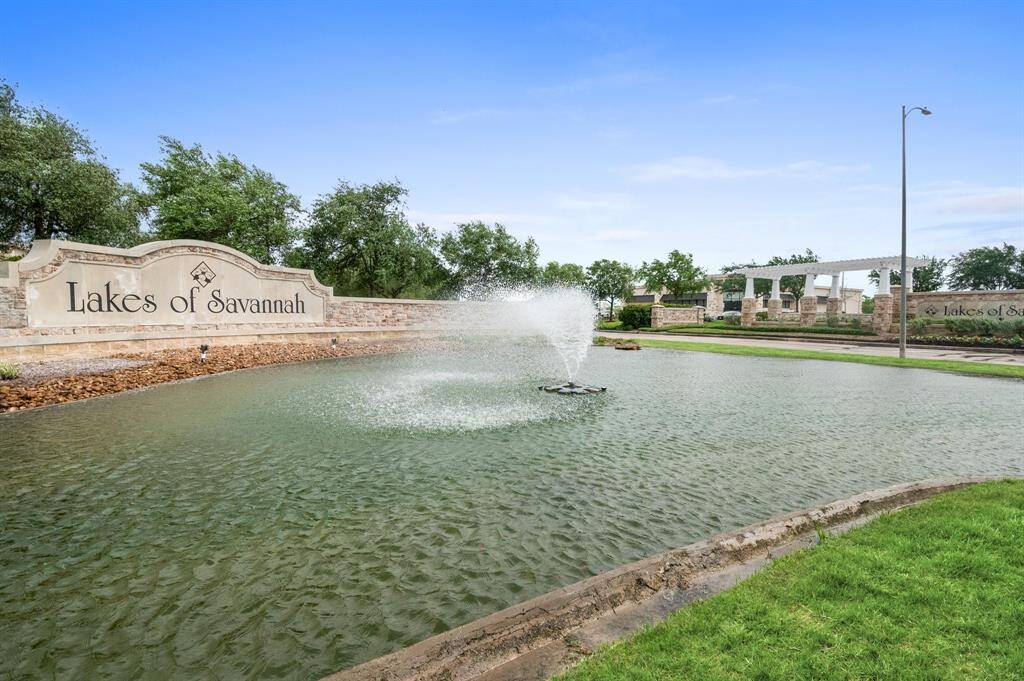 Lakes of Savannah with waterfalls