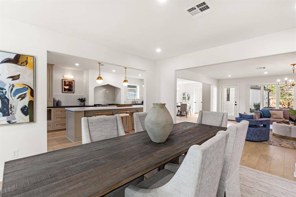 The open floor plan is an entertainer's dream!