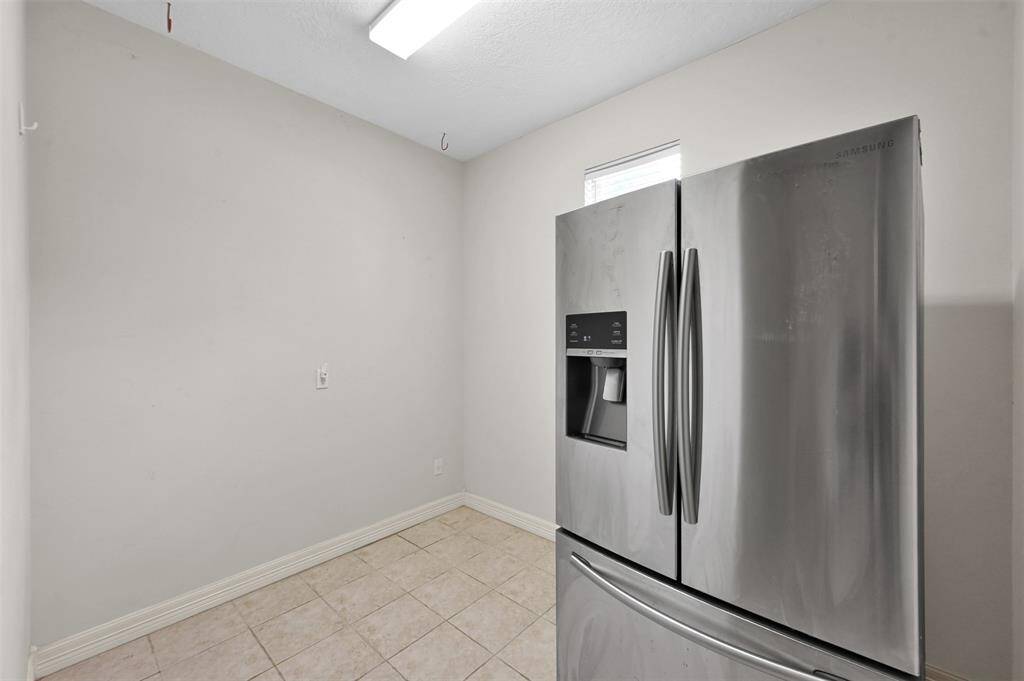 EXTRA ROOM WITH REFRIGERATOR