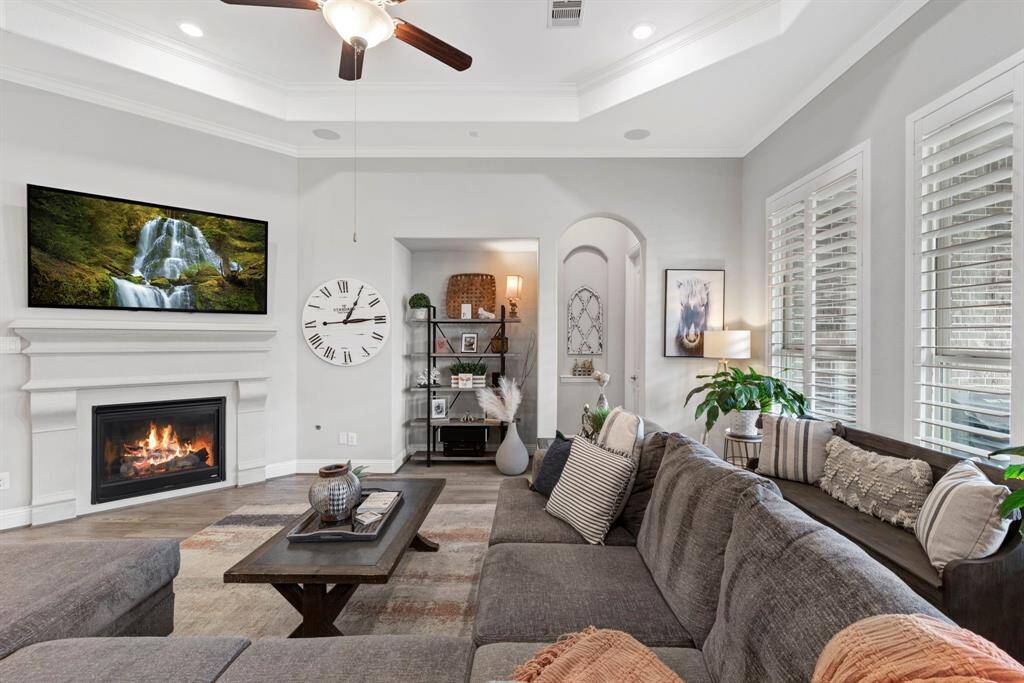 Living room space offers a flexible layout ideal for both relaxation and entertaining, this space offers a dynamic blend of comfort and style.