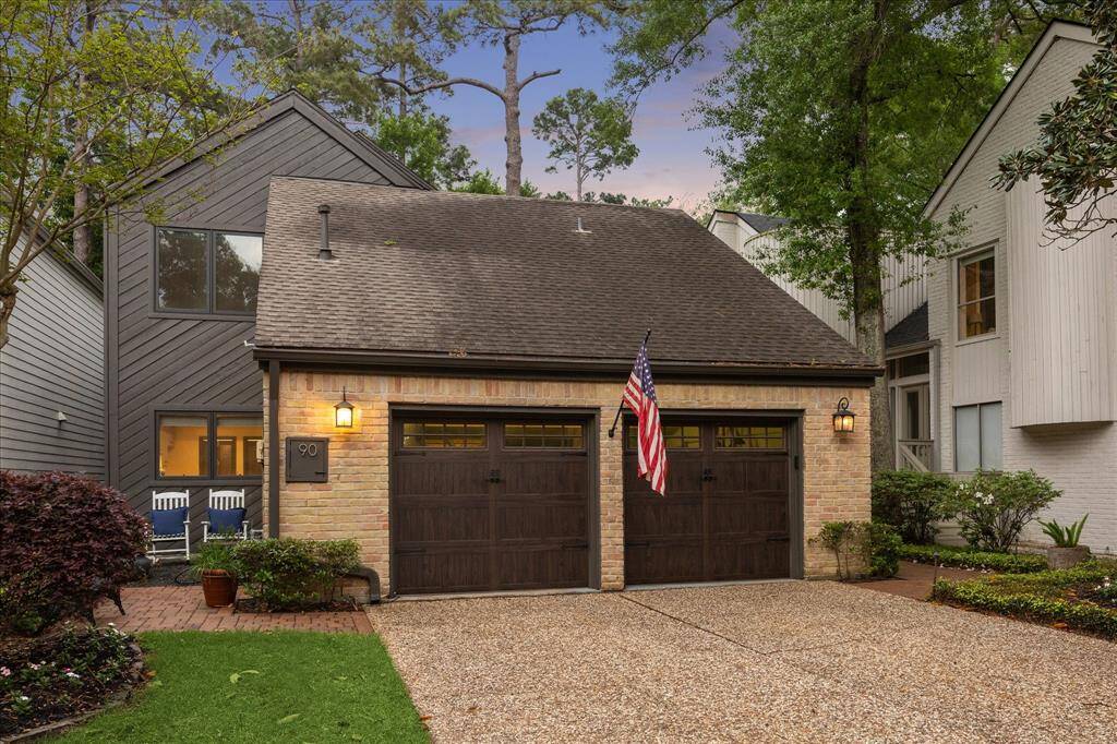 Amazing Hudson Forest 4 Bedroom/4 Bath with an attached two-car Garage