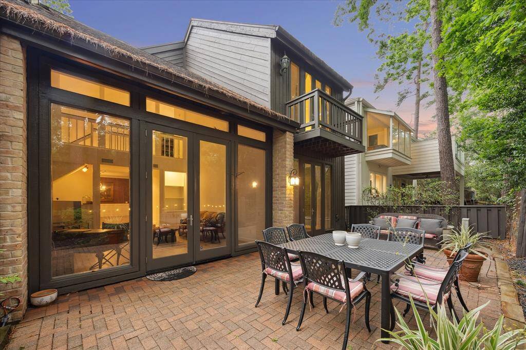 Private back, bricked Patio